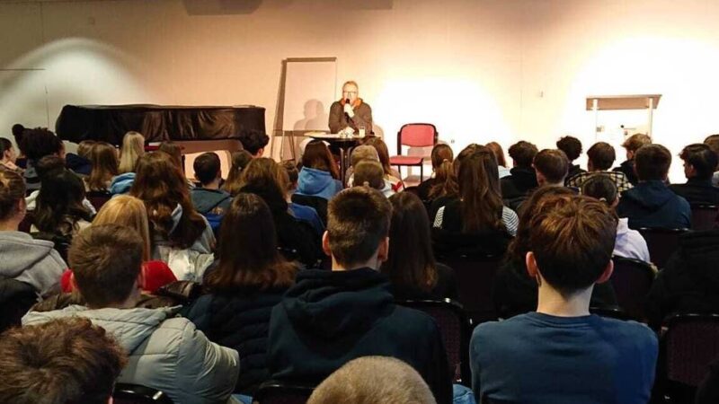 Schule in Ratingen: Wie aus Signalwörtern Liebeslyrik wird