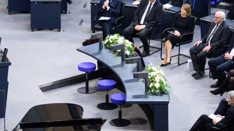 Trauerstaatsakt für Rita Süssmuth: Ein letzter Gruß der Neusser für ihre Ehrenbürgerin