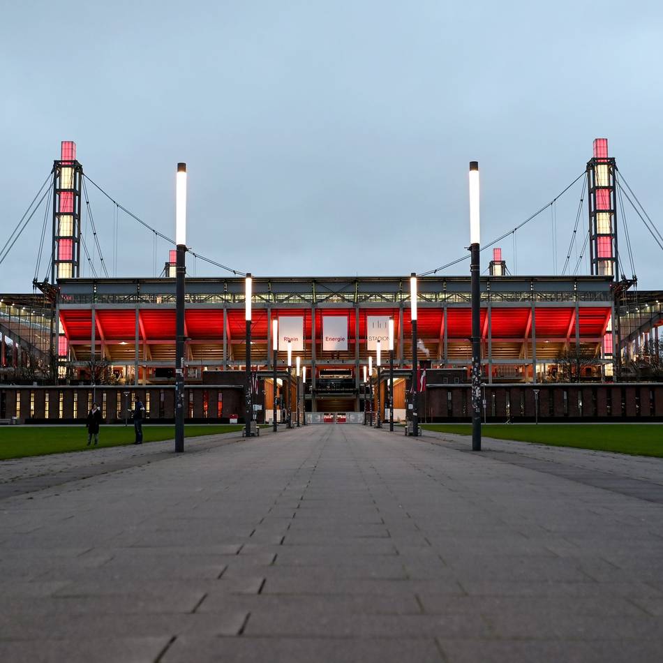 Strafanzeige gegen 27-Jährigen: Heiratsantrag im Kölner Stadion beschäftigt nun die Justiz