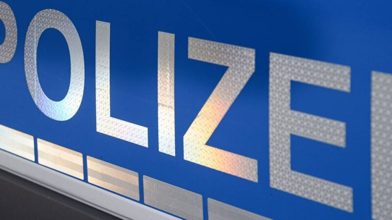 Polizei Mönchengladbach teilt mit: In Windberg fallen immer wieder Hakenkreuze auf