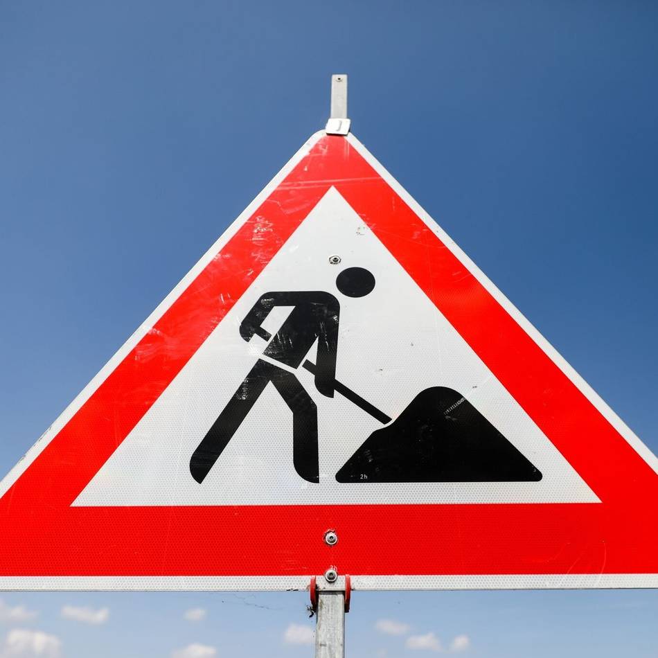 Radweg nicht betroffen: Kanal beschädigt: Querallee wird halbseitig gesperrt