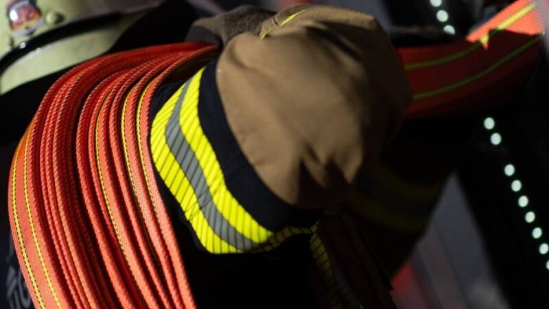 Polizei schließt Brandstiftung nicht aus: Zwei Brände in Dormagen-Horrem in einer Nacht