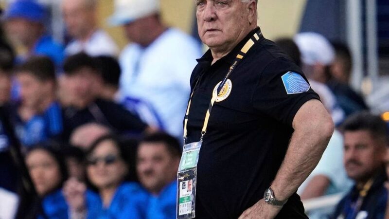 Trainerwechsel kurz vor dem Turnier: Advocaat tritt bei Deutschlands WM-Gegner Curaçao zurück