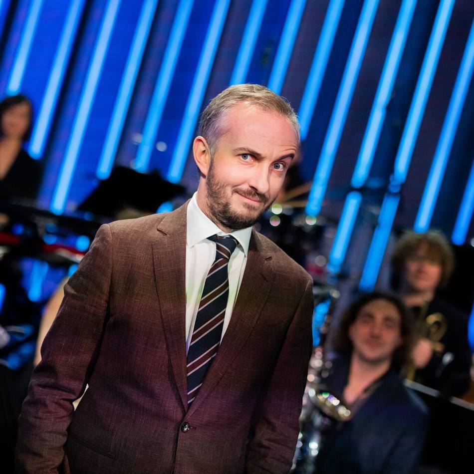 Prominente Empfehlung: „Fantastisch“ – Der Kölner Jan Böhmermann beneidet Düsseldorf um sein Schauspielhaus