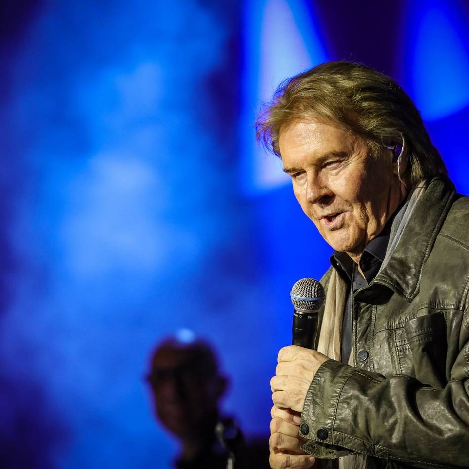 Release-Konzert im Schlager-Café : Howard Carpendale sagt Düsseldorf „Hello again“