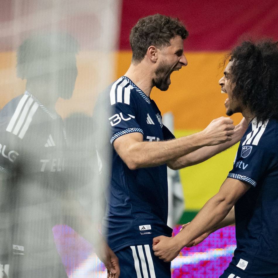 Fußball: Vancouver und Müller starten mit Sieg – Pleite für Messi