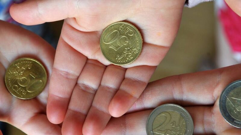 Eltern-Café in Mönchengladbach: Wie viel Taschengeld ein Kind bekommen sollte