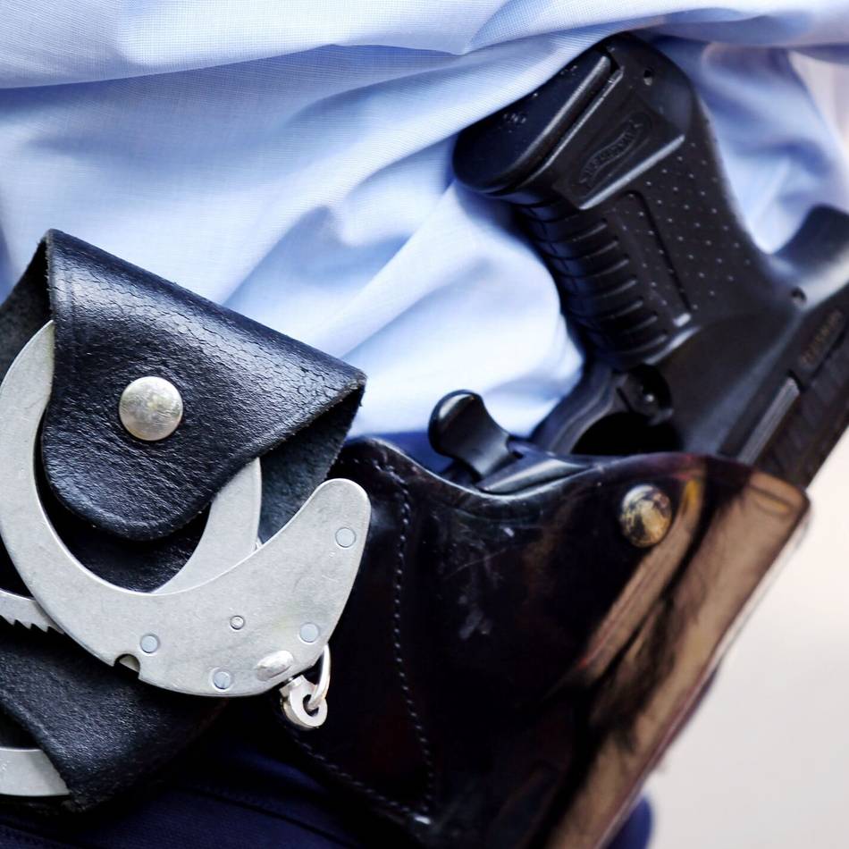 Am Flughafen Weeze: Straftäter am Rosenmontag
von der Polizei erwischt