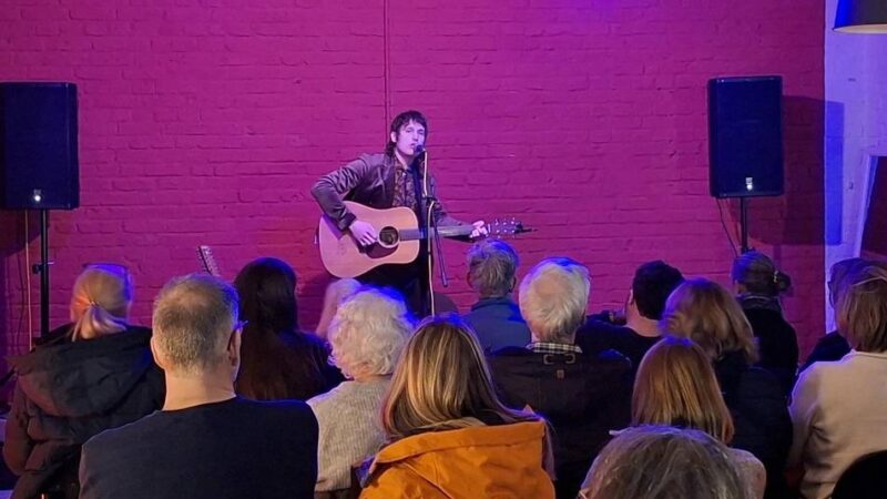 Erstmals Kultur im Hinterhof in Neuss: Kultur im Hinterhof beginnt mit den Songpoeten