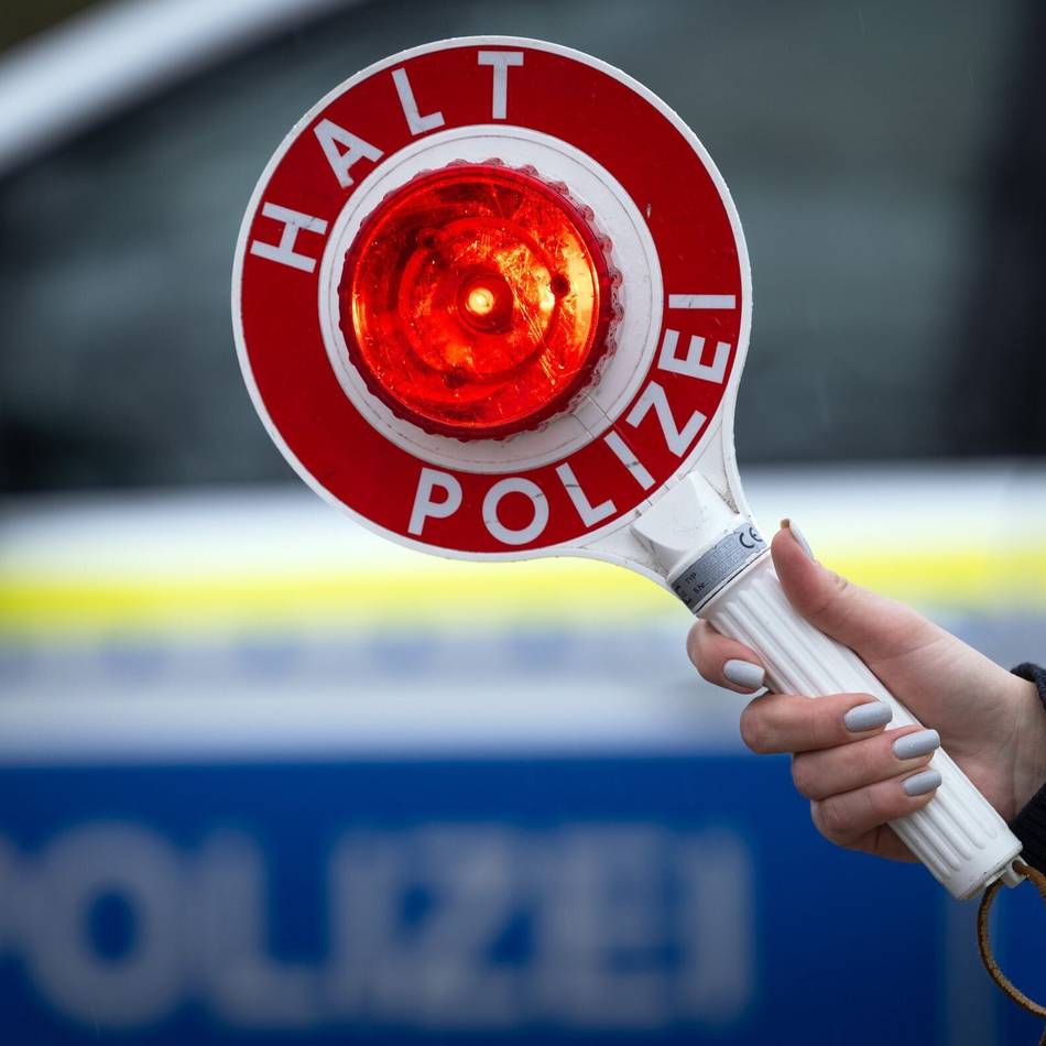 Fahrt unter Drogeneinfluss: Zu schnell unterwegs, zwei Unfälle verursacht – Polizei zieht Weseler aus dem Verkehr