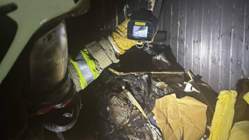 Feuerwehr Wermelskirchen im Einsatz: Wohnhaus verqualmt nach Sauna-Feuer