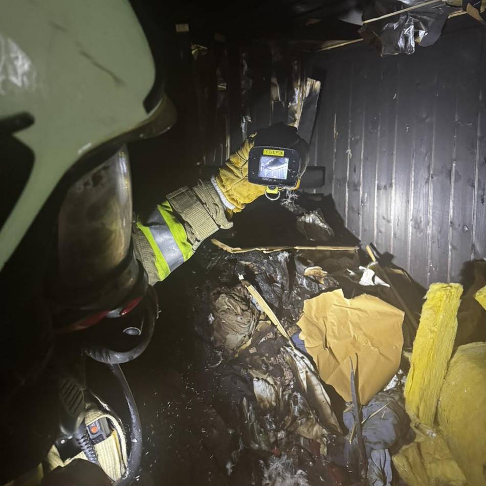 Feuerwehr Wermelskirchen im Einsatz: Wohnhaus verqualmt nach Sauna-Feuer