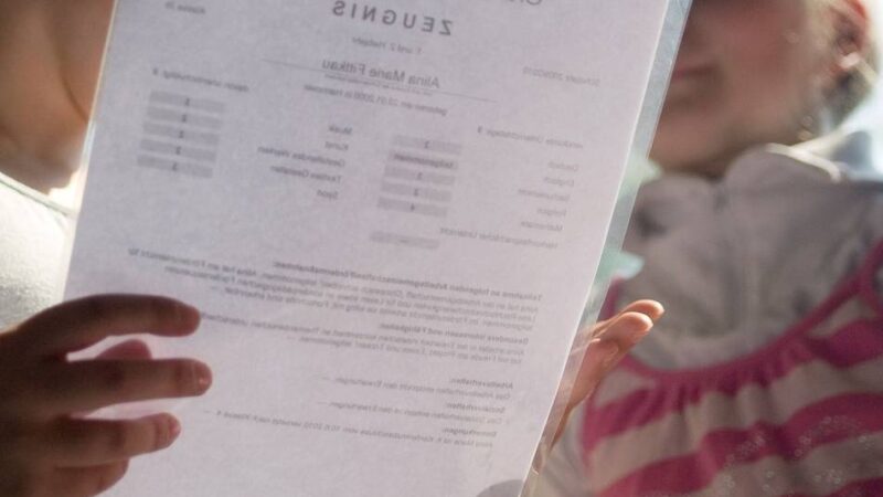 Schulen in Mettmann: Kreisschulamt bietet Zeugnistelefon an