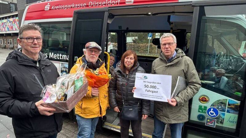 Transport in Mettmann: Bürgerbus feiert 50.000 Fahrgäste