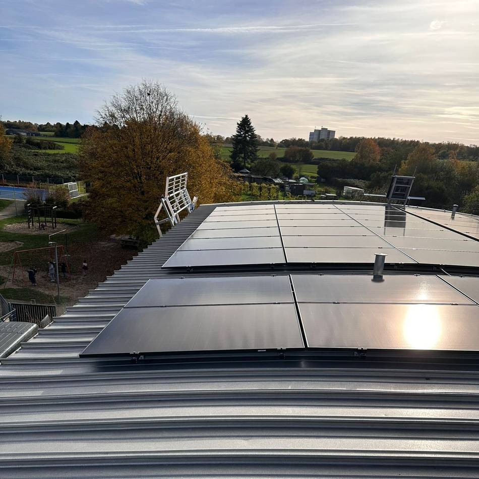 An 15 Standorten in Mönchengladbach: Drei Millionen Euro für PV-Anlagen auf städtischen Gebäuden