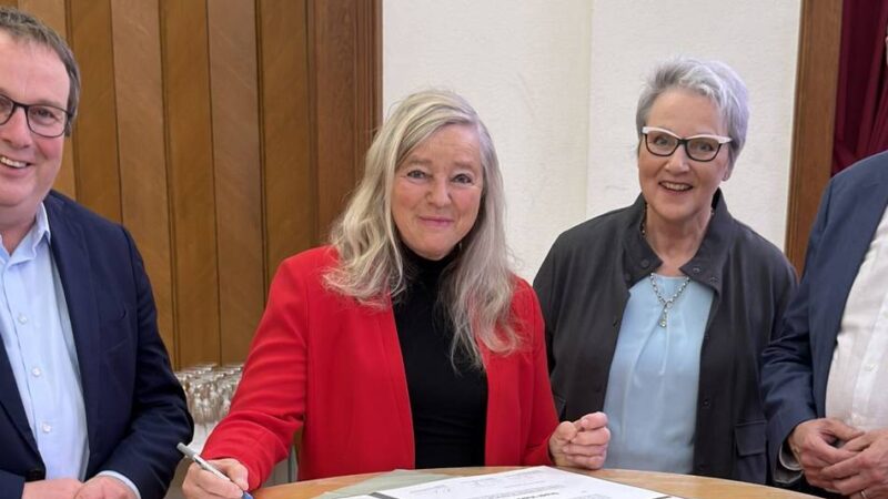 Urkunde überreicht: Wie fahrradfreundlich ist Viersen wirklich?