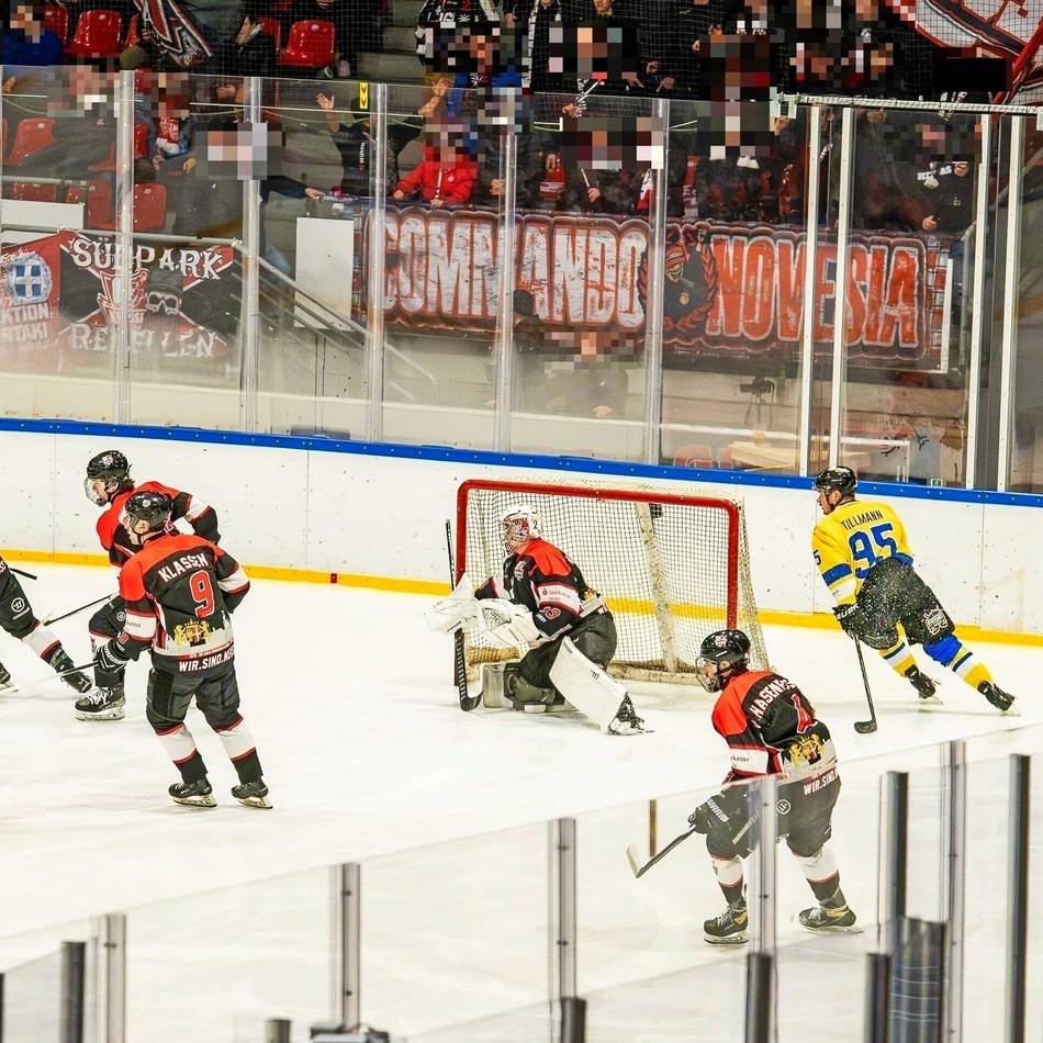 Polizei wieder gefordert: Attacke auf Fan nach Spiel des Neusser EV gegen Grefrath