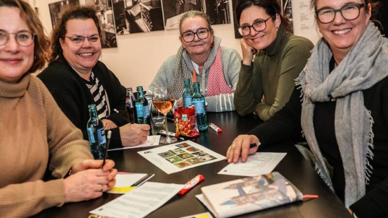 In Kneipen und im Theater: Wo in Neuss gemeinsam gequizzt wird