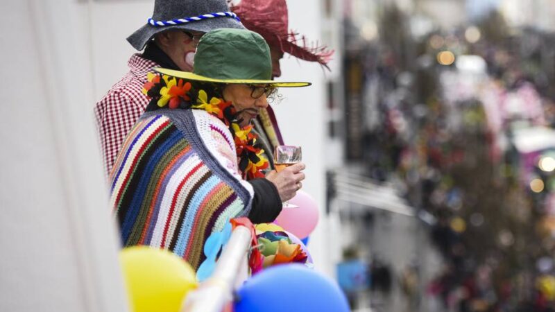 Tipps für Karneval in Mönchengladbach: Das sind die besten Plätze beim Veilchendienstagszug
