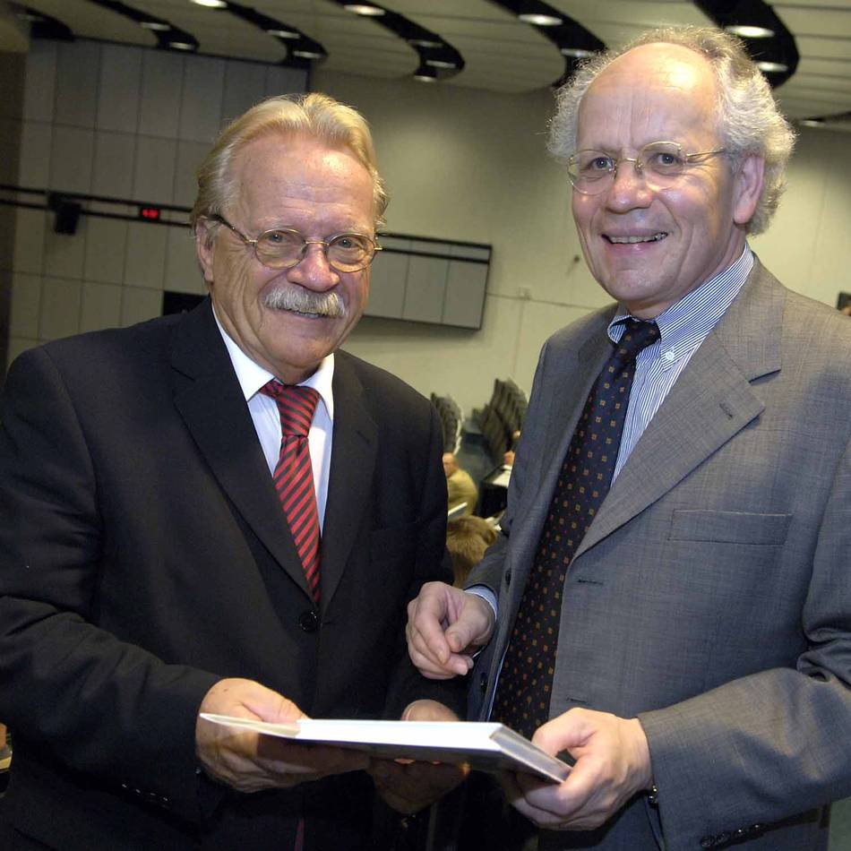 Ökonom von der ersten Stunde an: Universität trauert um Gründungsdekan Jörg Thieme