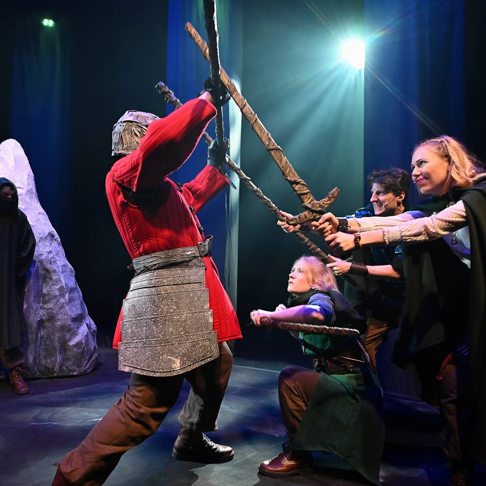 Theateraufführung in Radevormwald: Robin Hood lehrt die Bösen das Fürchten