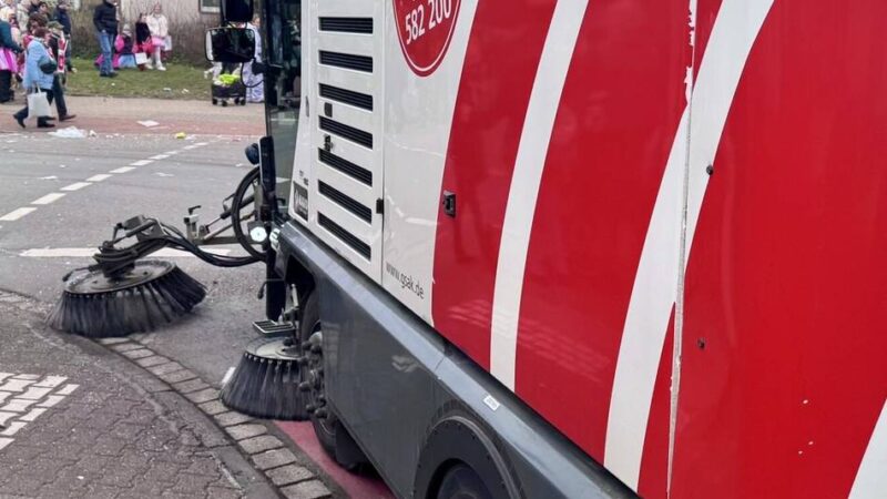 Karneval 2026: Mehr Müll beim Krefelder Rosenmontagszug