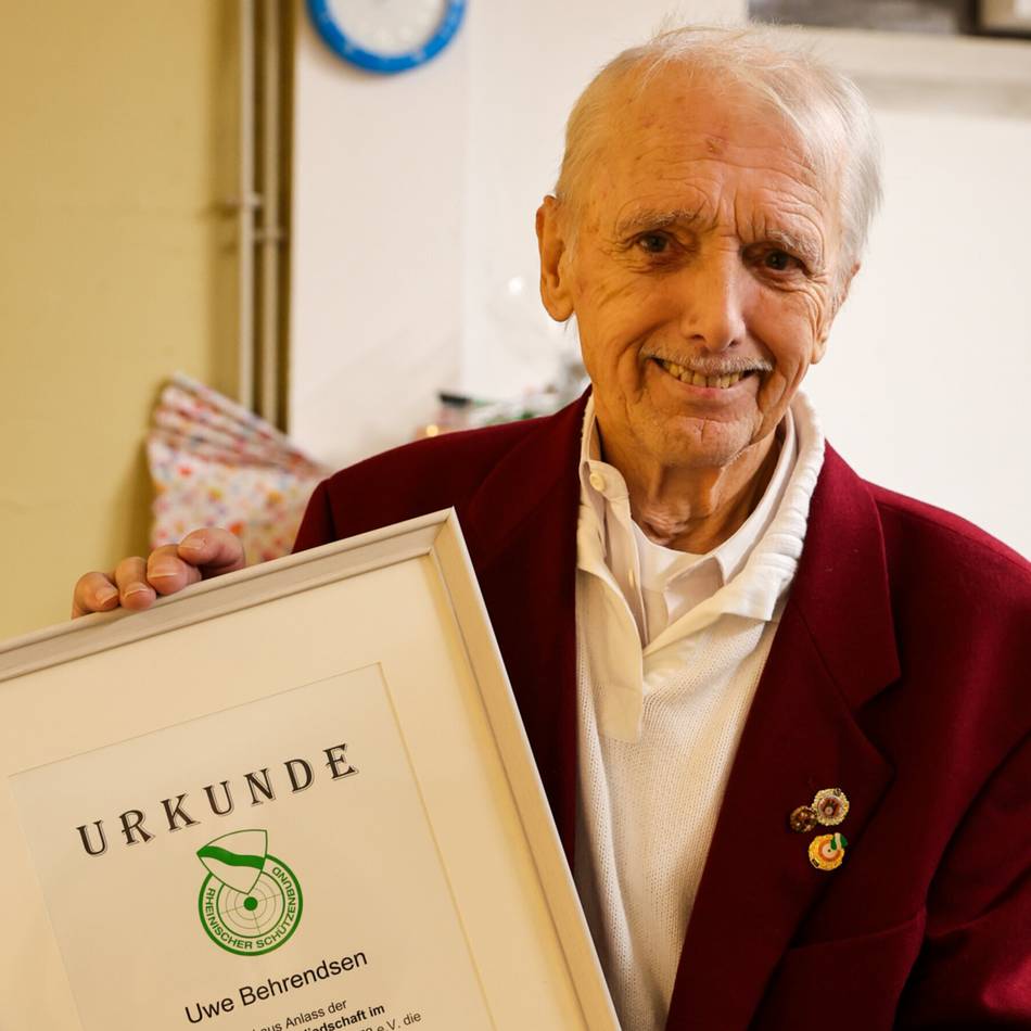 Uwe Behrendsen für Ehrenamt geehrt: „So lange ich gebraucht werde, mache ich weiter“
