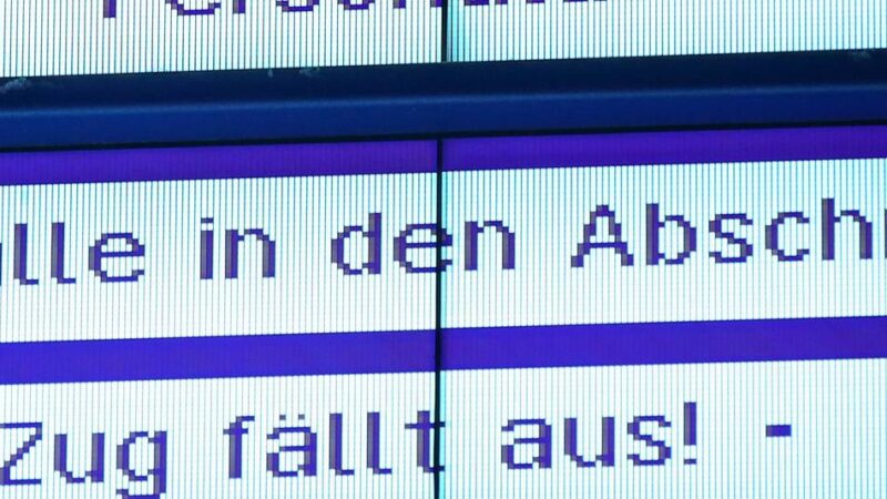 Auch Züge in Krefeld sind betroffen: Bahnverkehr wegen unbesetztem Stellwerk gestört