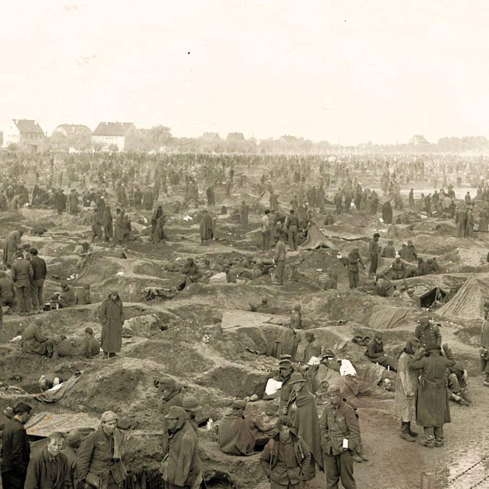 Ab Donnerstag in Rheinberg: Schüler-Ausstellung zum Weltkrieg wird im Stadthaus eröffnet