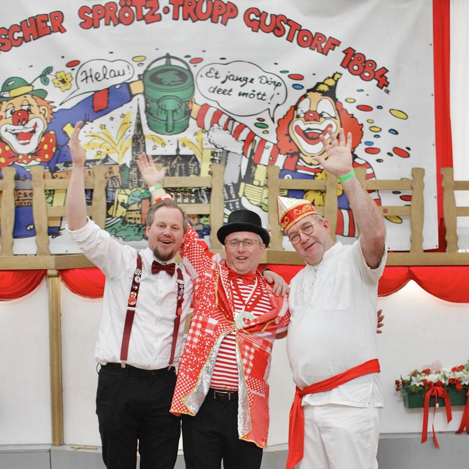 Erstmals seit 2023: Der Gustorfer „Sprötztrupp“ hat wieder ein Dreigestirn