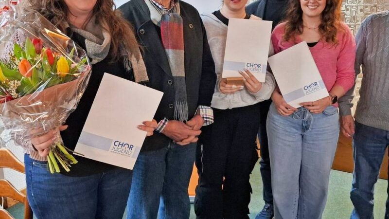 Rhythmus-Chor und Rhythmus-Parenten-Chor ziehen Bilanz und stehen vor ereignisreichen Monaten: Volles Programm mit großen Konzerten