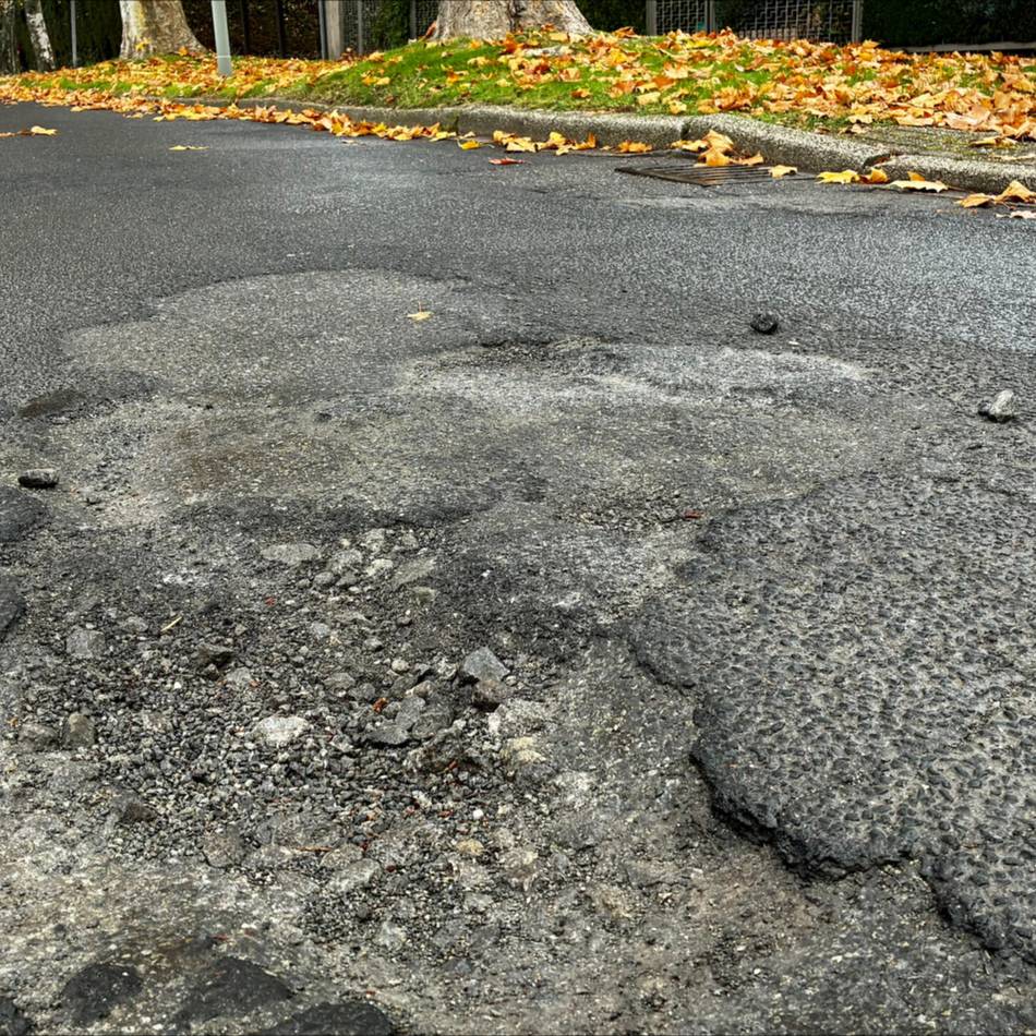 Zahlreiche neue Schlaglöcher in Krefeld: „Dieses Wetter ist der Tod jeder Straße“