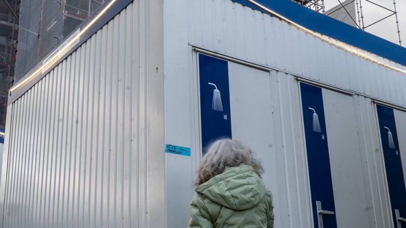 Mehrfamilienhaus in Meerbusch: Mieter müssen zum Duschen in die Kälte