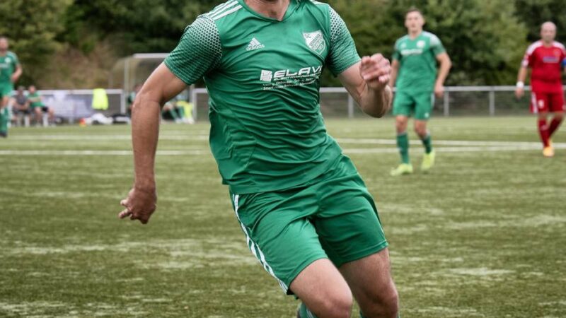 Sieg in Velbert: Der SC Reusrath nutzt die Elemente und Kunststücke