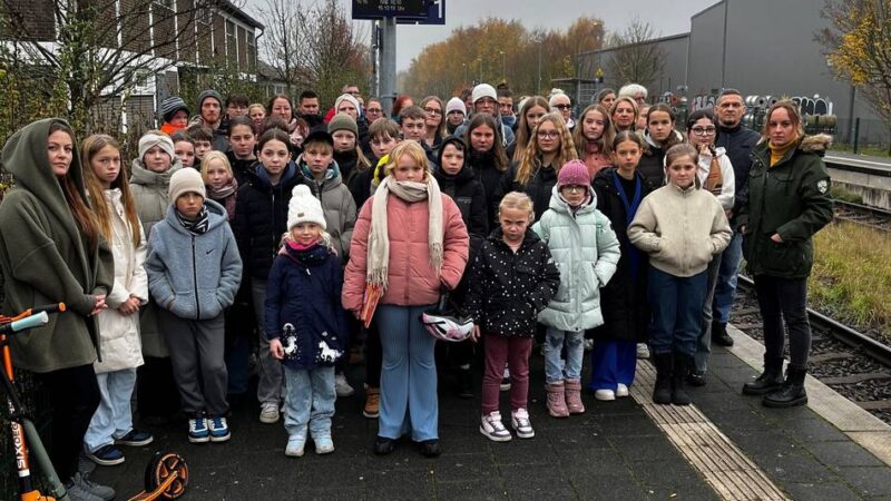 Zusatzangebot wegen unzuverlässiger Züge: So nehmen die Schüler die Extra-Busse für den Niersexpress an