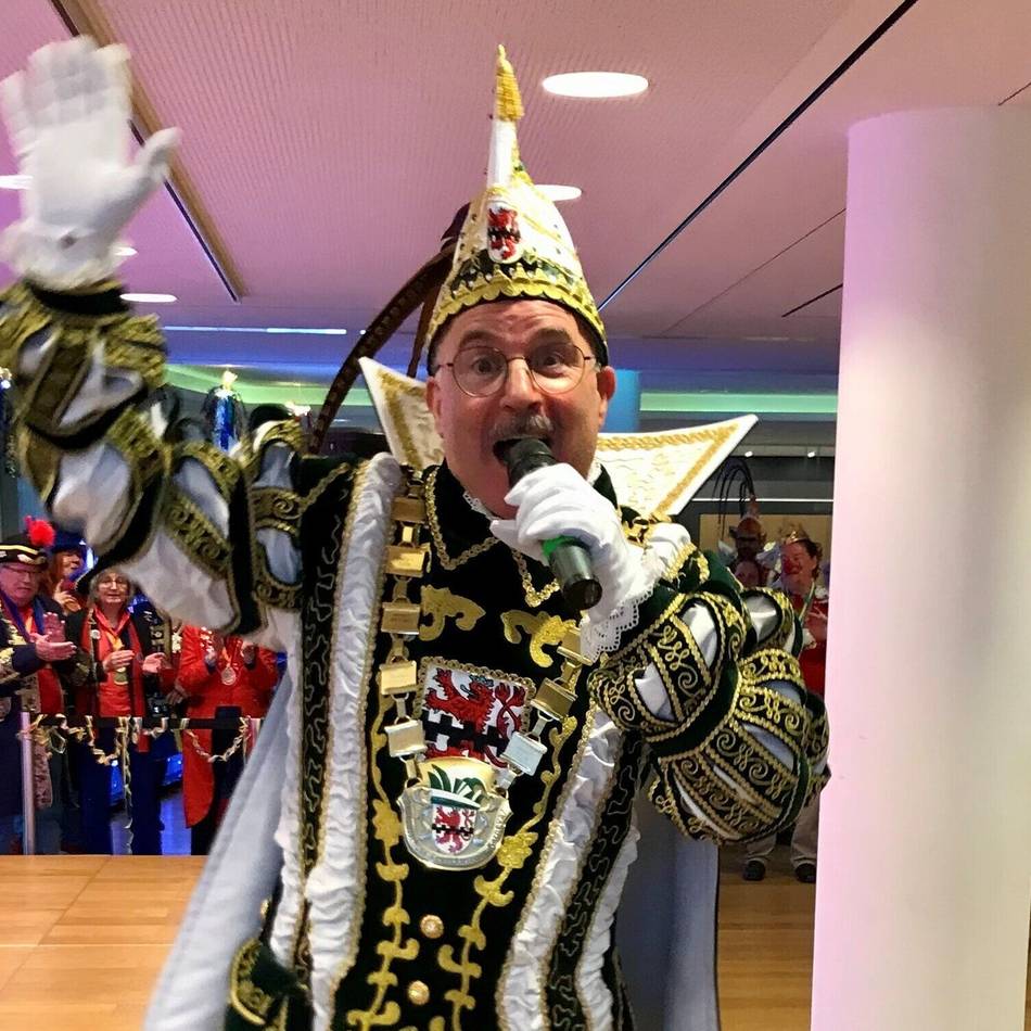 Karneval von Leverkusen bis Düsseldorf: Prinzen im Doppelpack heizen bei der RP janz jeck ein