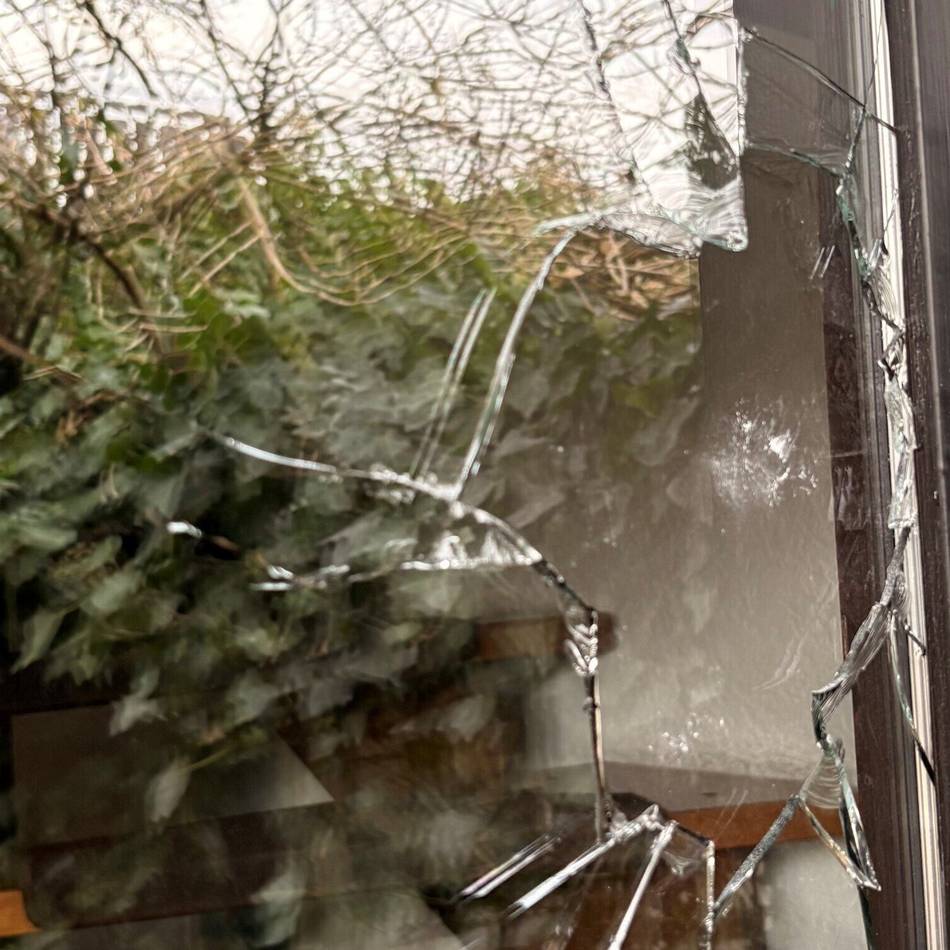 Unbekannte werfen in Kempen Scheiben ein: „Das war ein Mordsknall mitten in der Nacht“