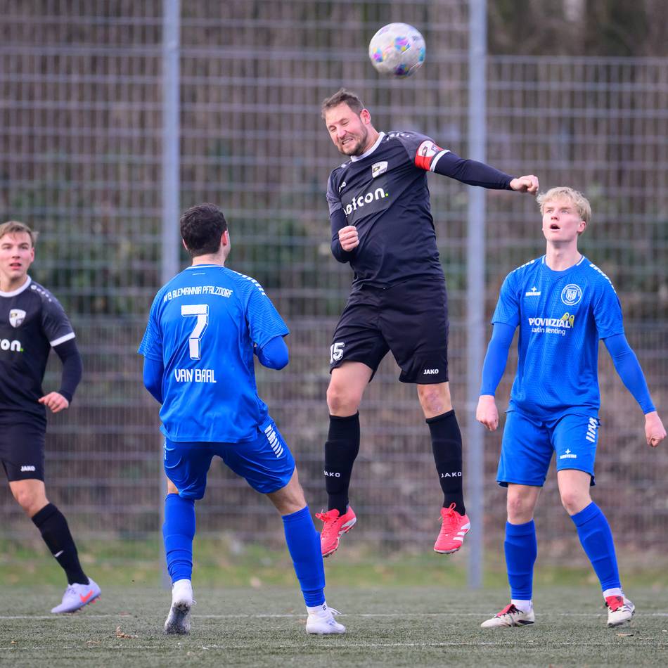 2:1-Sieg gegen Pfalzdorf: TuS Xanten gewinnt geschichtsträchtiges Heimspiel