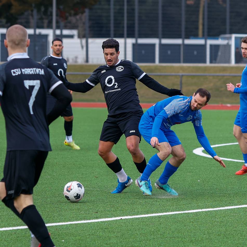 Rückrundenstart in der Bezirksliga: Lerche trifft vierfach – CSV Marathon Krefeld fertigt den SSV Grefrath ab
