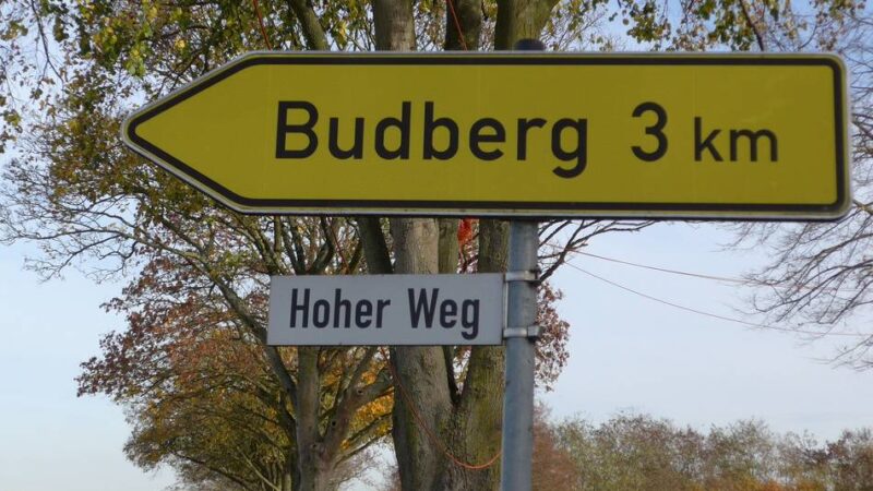 Landstraße 10 zwischen Rheinkamp und Vierbaum: Der Reitweg ist nach der Sanierung wieder frei