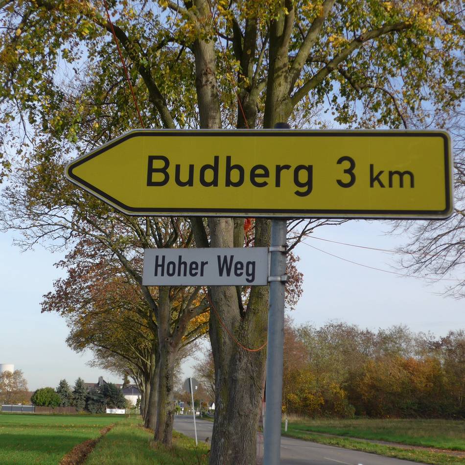 Landstraße 10 zwischen Rheinkamp und Vierbaum: Der Reitweg ist nach der Sanierung wieder frei