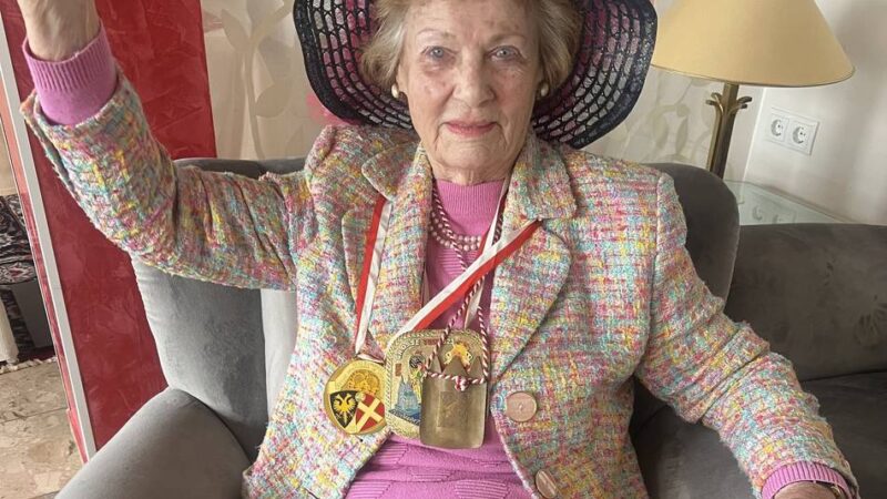 95 Jahre und immer noch jeck: Sie ist die älteste noch lebende Neusser Karnevalsprinzessin