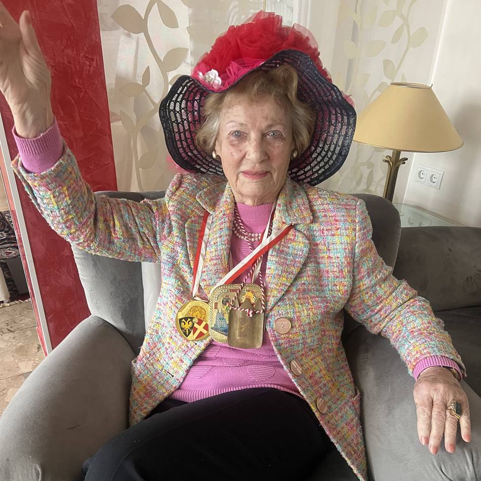 95 Jahre und immer noch jeck: Sie ist die älteste noch lebende Neusser Karnevalsprinzessin