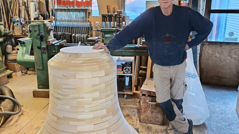 Handwerkskunst in Meerbusch: Glocke für Kölner Kirche kommt aus Osterath