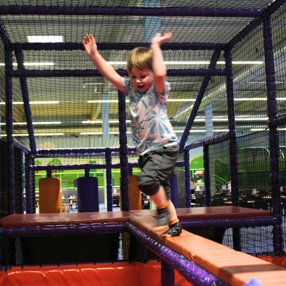 Kinderfreizeit in Mönchengladbach: Klettern, springen, laufen – wo Kinder auch im Winter was erleben