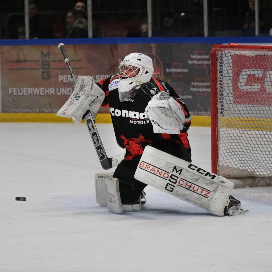 Erstes Viertelfinale in Ratingen: Ice Aliens schaffen Arbeitssieg vor enttäuschender Kulisse