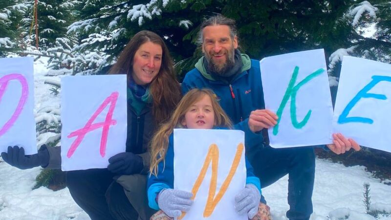 Spendenaufruf für Neusserin Rosa erfolgreich: „Bald bin ich das Mädchen mit dem Hund – und jeder weiß das“