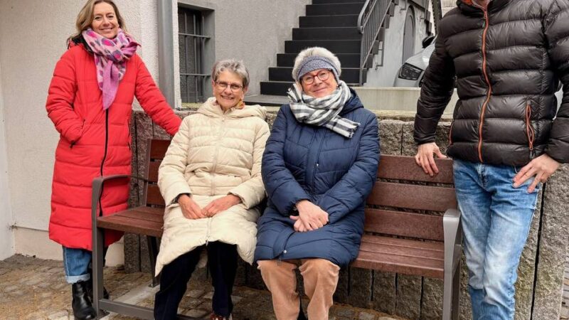 Seniorenbeirat in Wermelskirchen: Stadt sucht Lösung für Sitzplätze – Beirat handelt