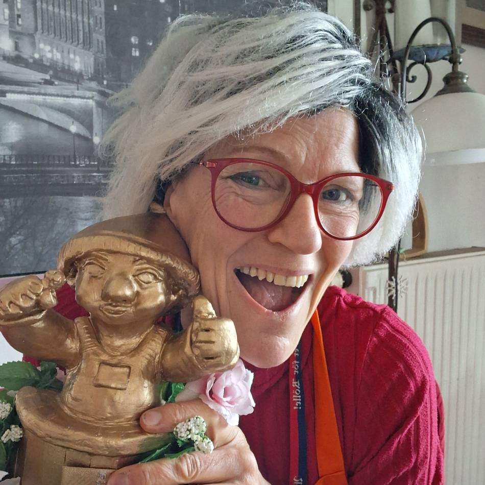 Von Oermten in den Kölner Karneval: Paula Becker gewinnt den „Prix de la Bütt“ im Kölner Karneval