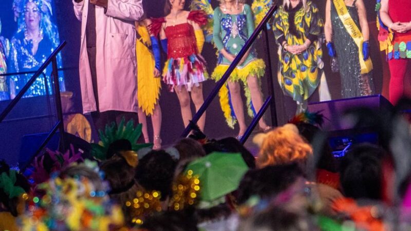 Karneval in Düsseldorf: Bunte Damensitzung in Unterrath – „Macht jeden Tag etwas Beklopptes“